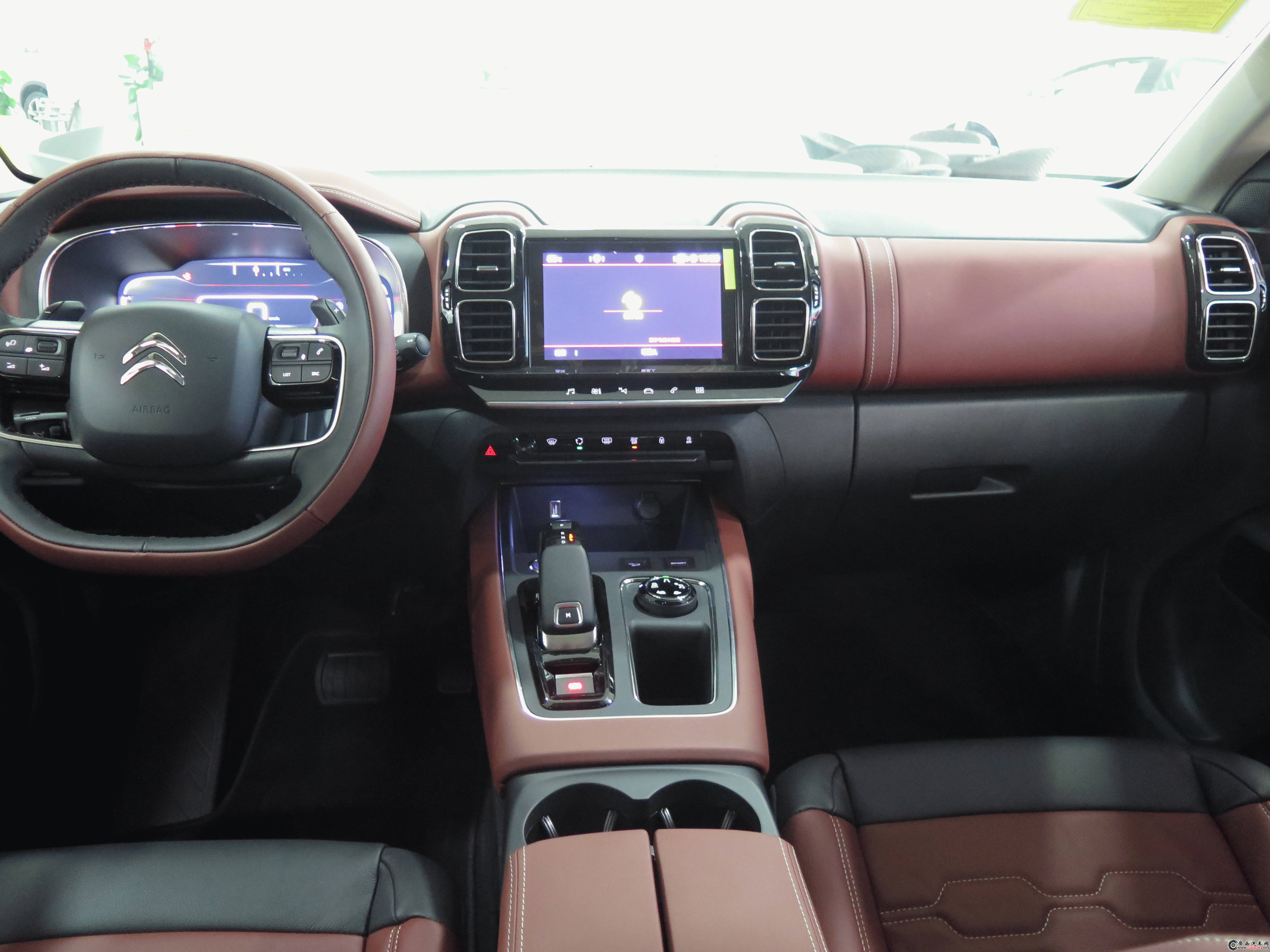 天逸 C5 AIRCROSS車型 內(nèi)飾圖
